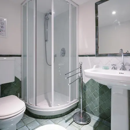 Apartment Piazza Dei Ciompi With Private Garden Florence
