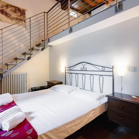 Piazza Dei Ciompi With Private Garden Apartment Florence