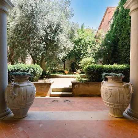 Piazza Dei Ciompi With Private Garden Apartment *